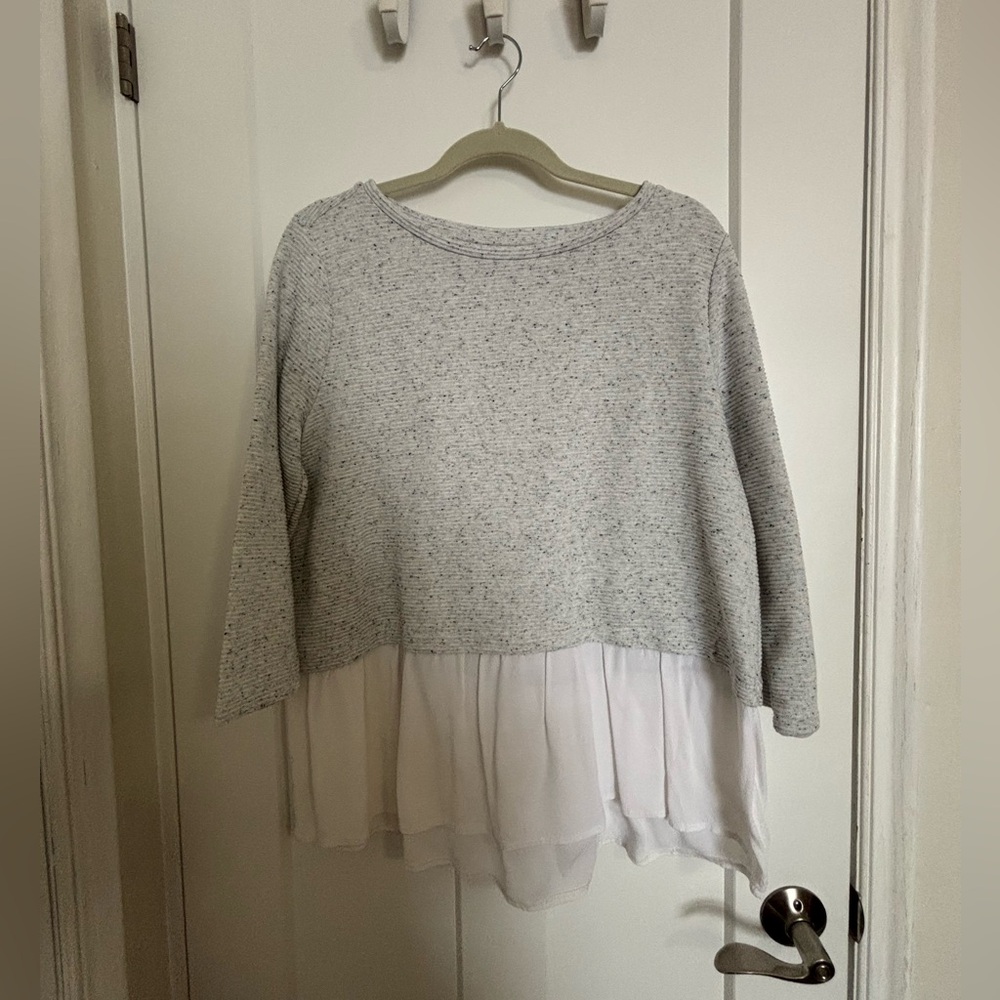 LOFT Speckled Gray and White Knit Top
